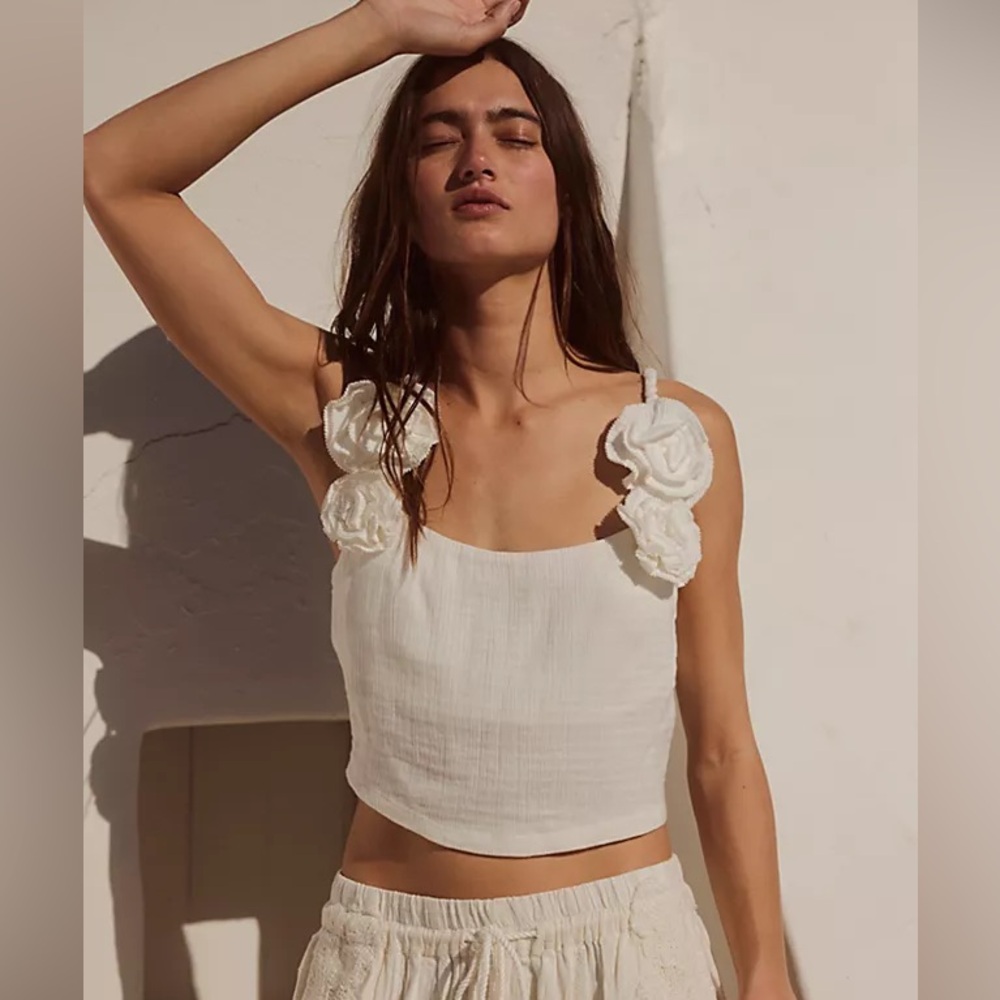 Free People Bella Rosa corsage top in ivory size small never worn